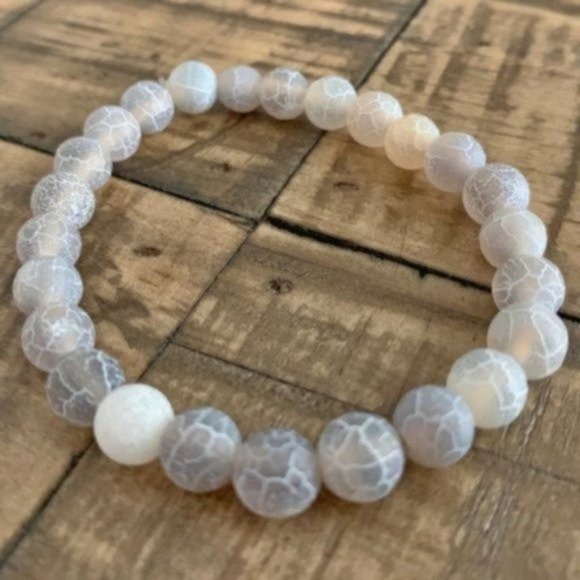 8mm Crackled Gray Agate Chakra Stretch Bracelet - Picture 2 of 4